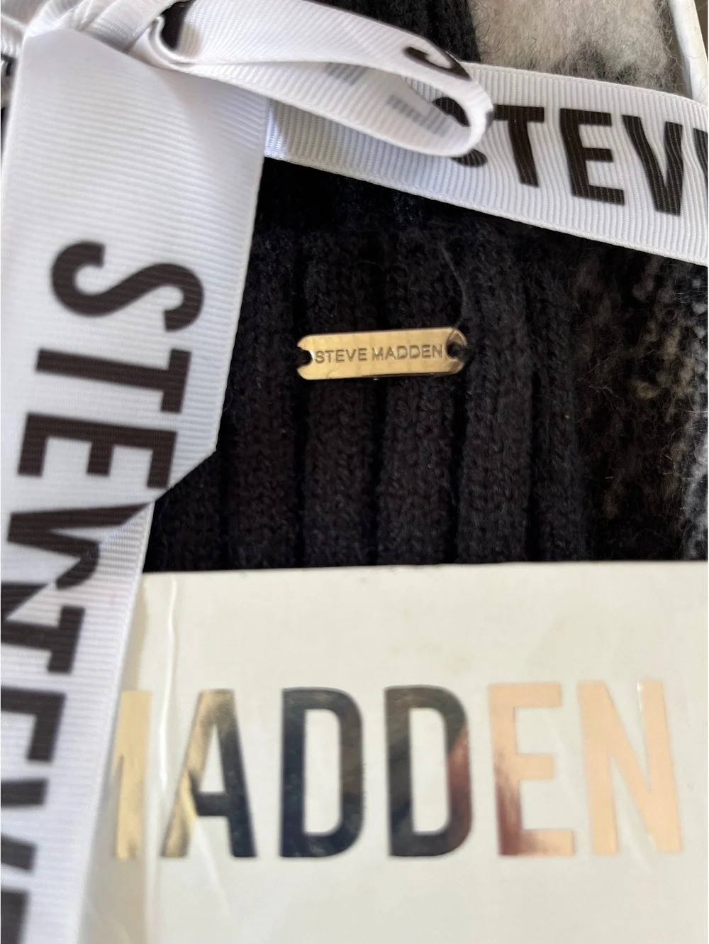Steve Madden Women's Hat and Scarf Set Black One Size